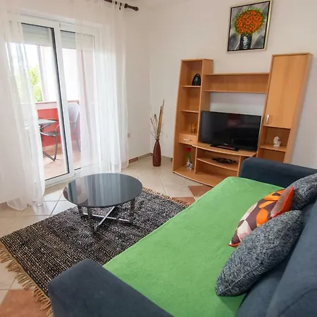 Ivan Apartment *